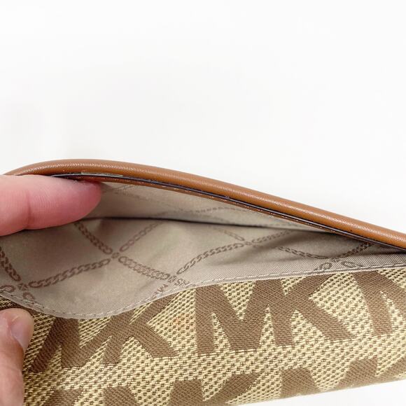 MK Michael Kors Signature Tan Brown Leather Trifold Wallet Gold Hardware Wrist - Picture 9 of 10
